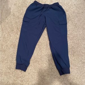 Beyond scrubs joggers, navy blue, size M